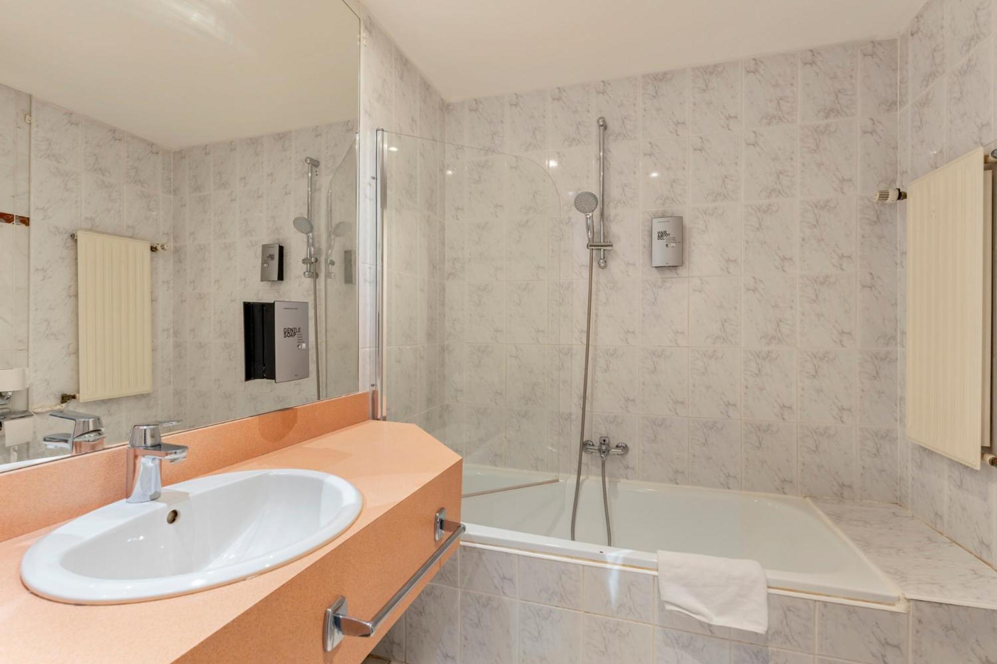 Hotel Sleep & Go Brussels South Waterloo Zewnętrze zdjęcie